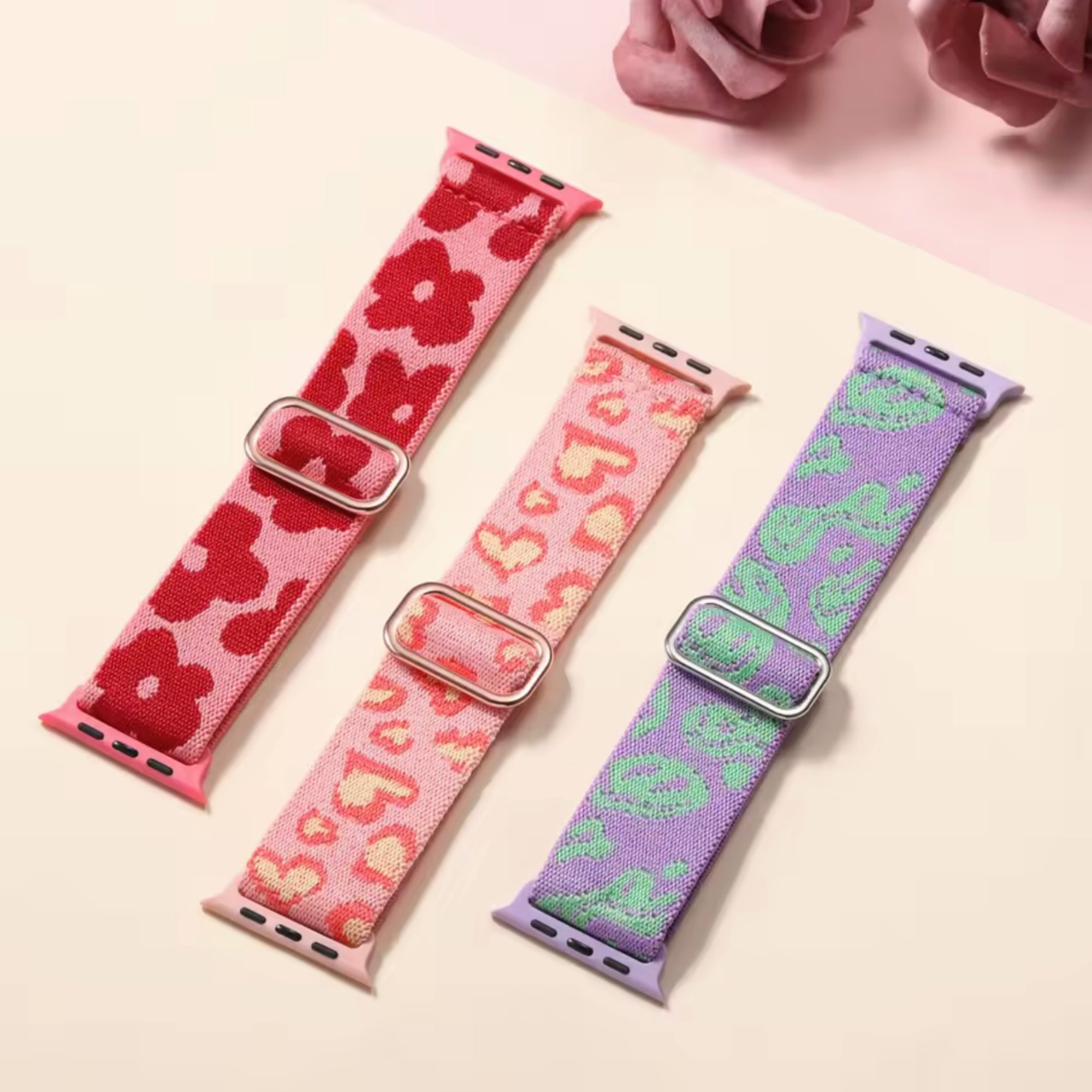 Apple Watch nylon strap adjustable - pink hearts