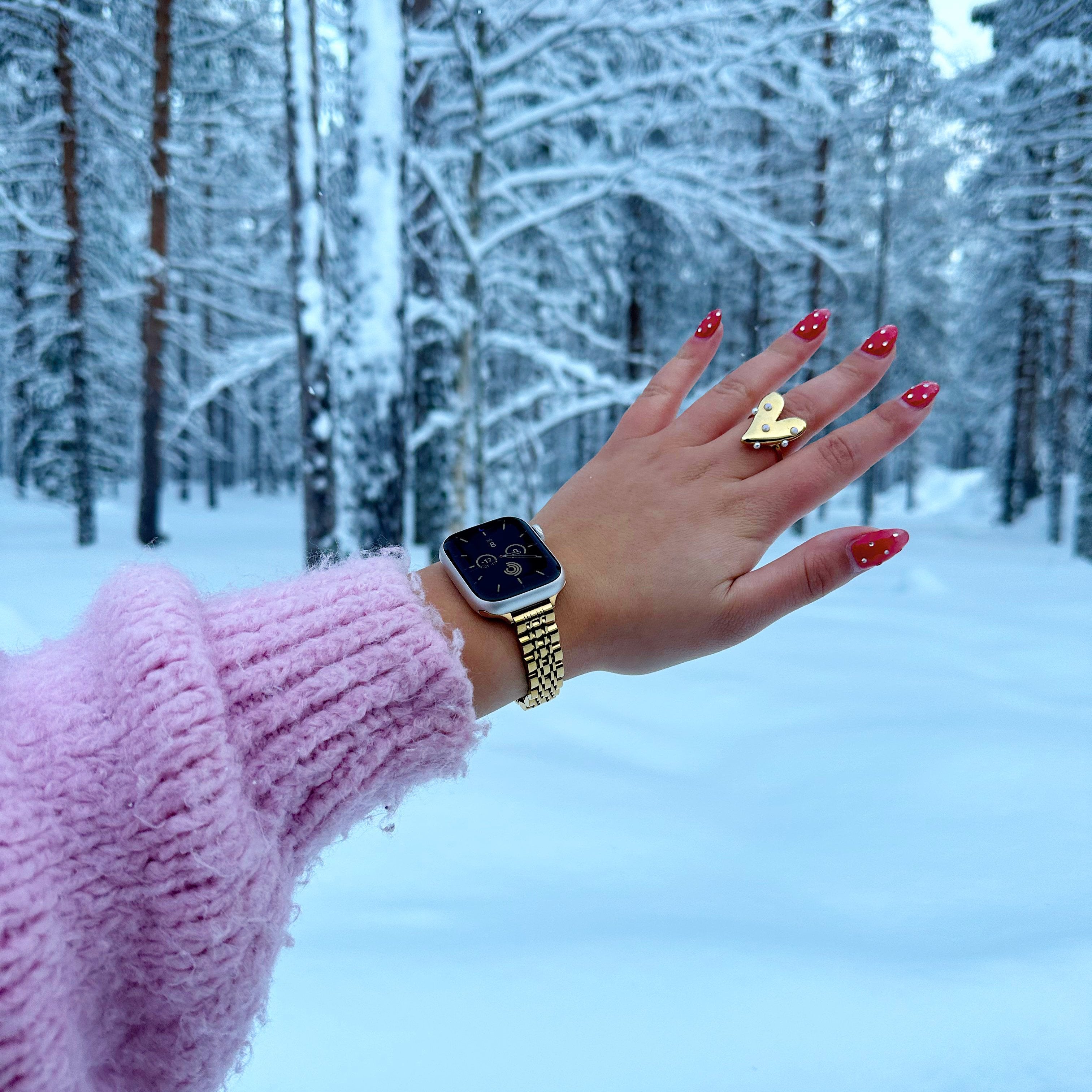 Apple Watch slim inspired strap - gold