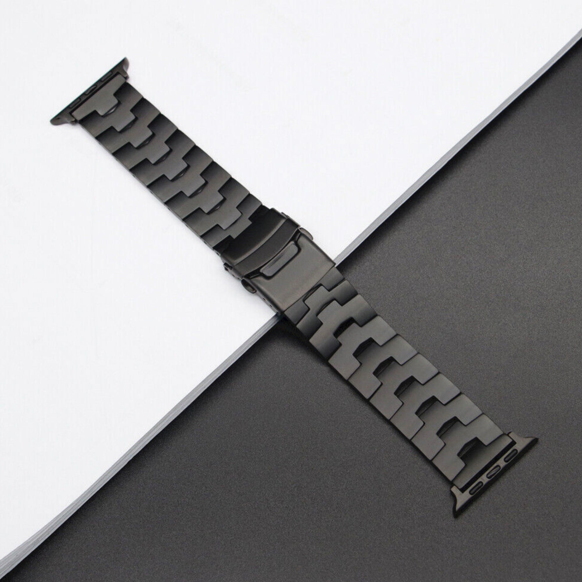 Apple Watch Ultra Titanium Oracle band - black