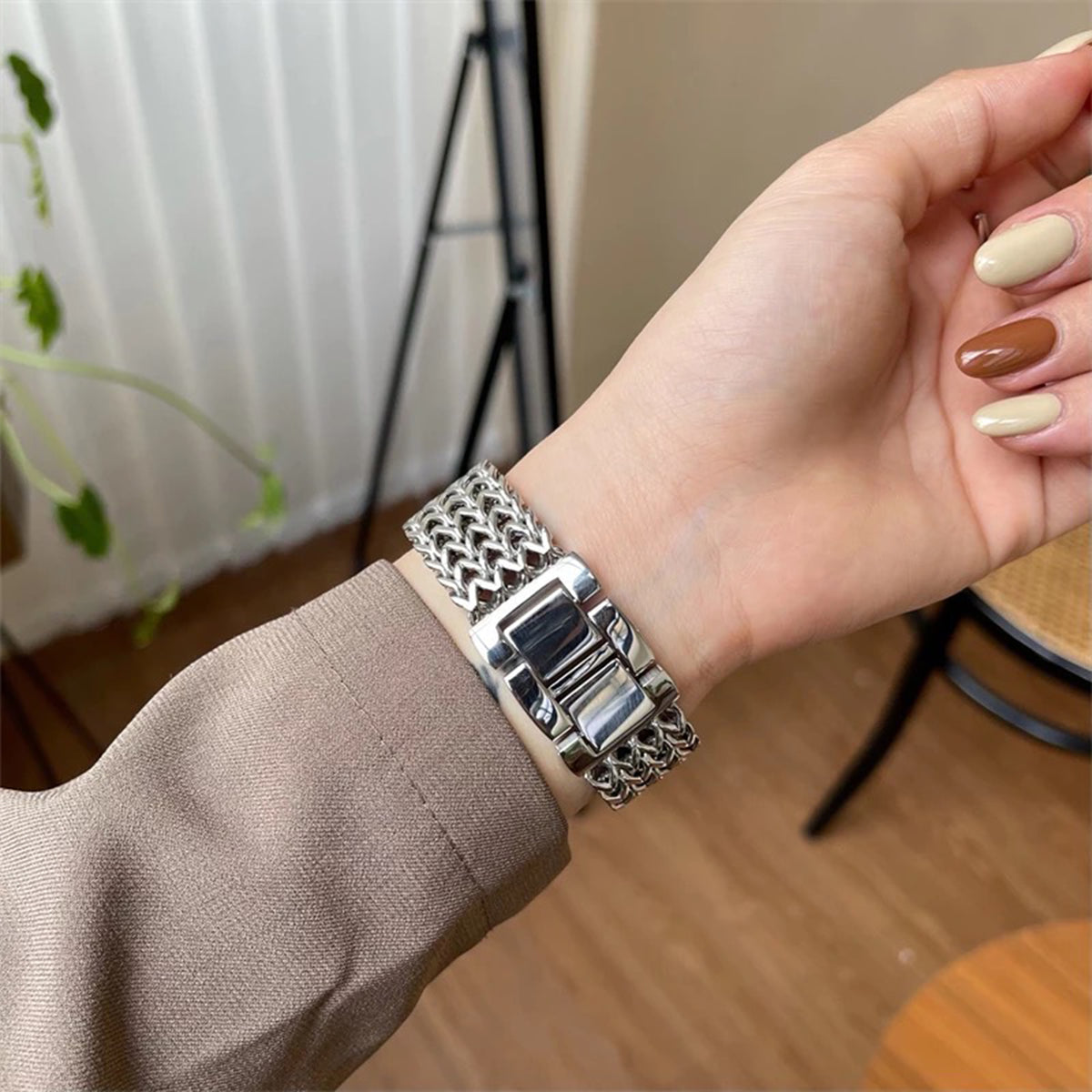 Apple Watch herringbone strap - silver