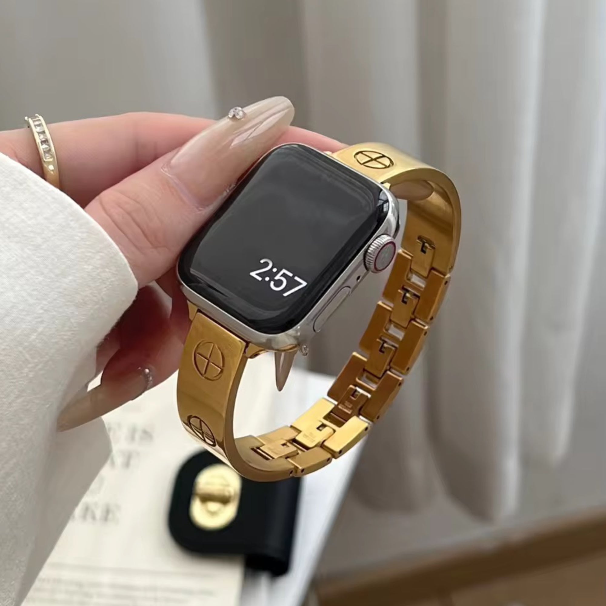 Apple Watch inspired plus strap - gold