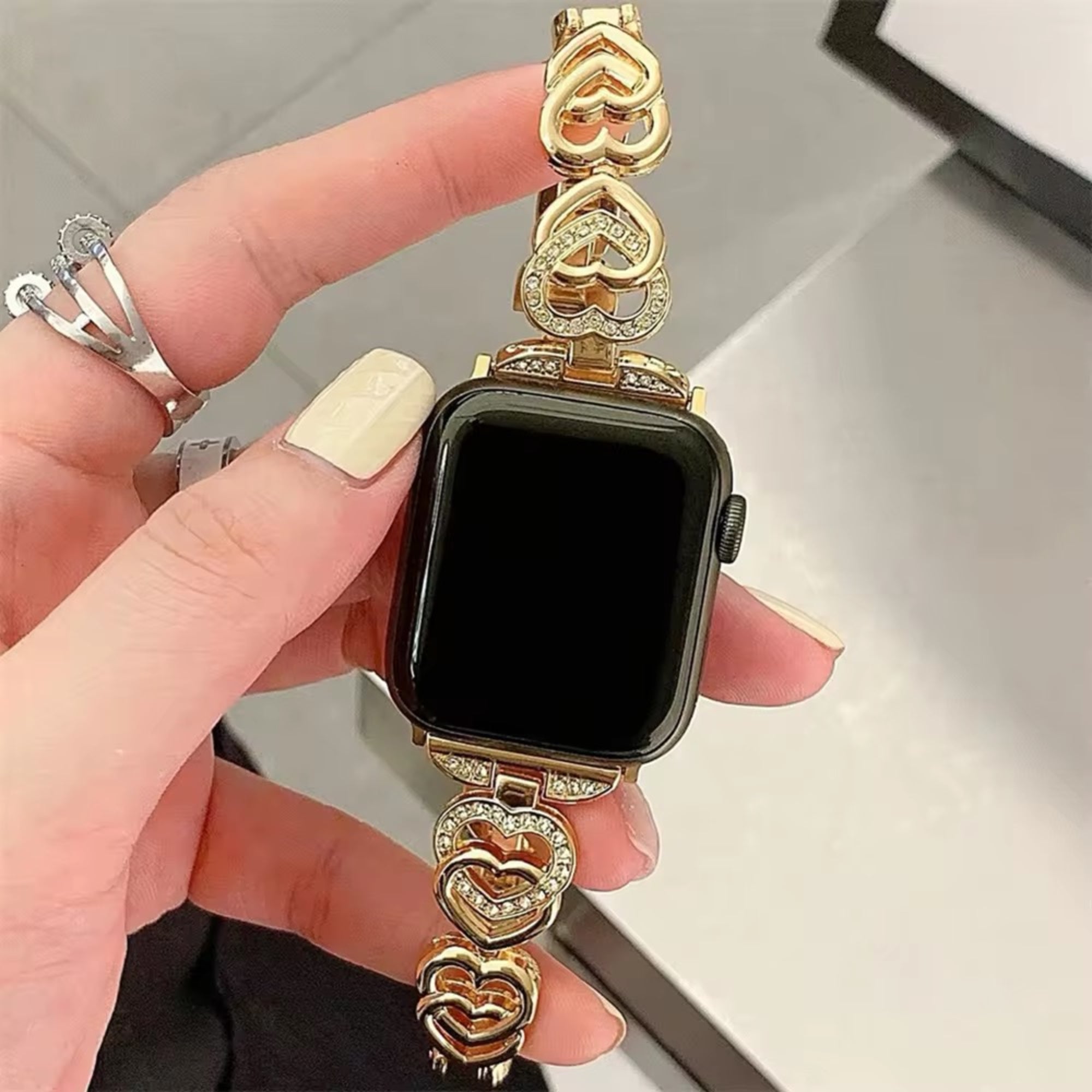 Apple Watch heart band - gold