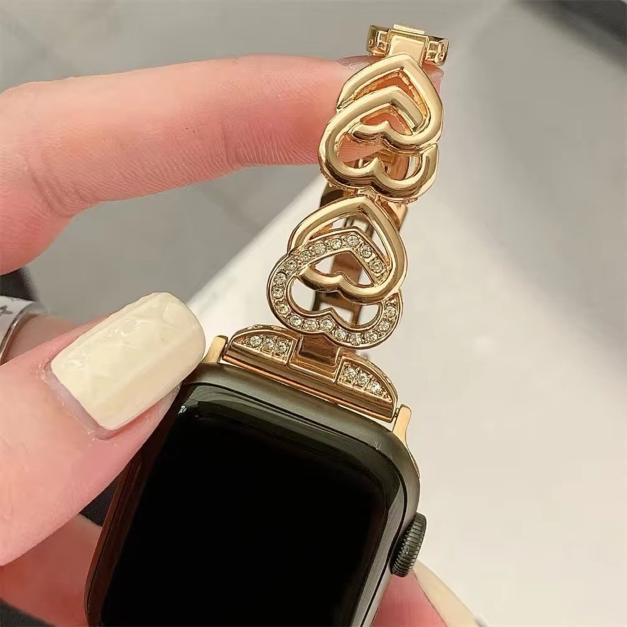 Apple Watch heart band - gold