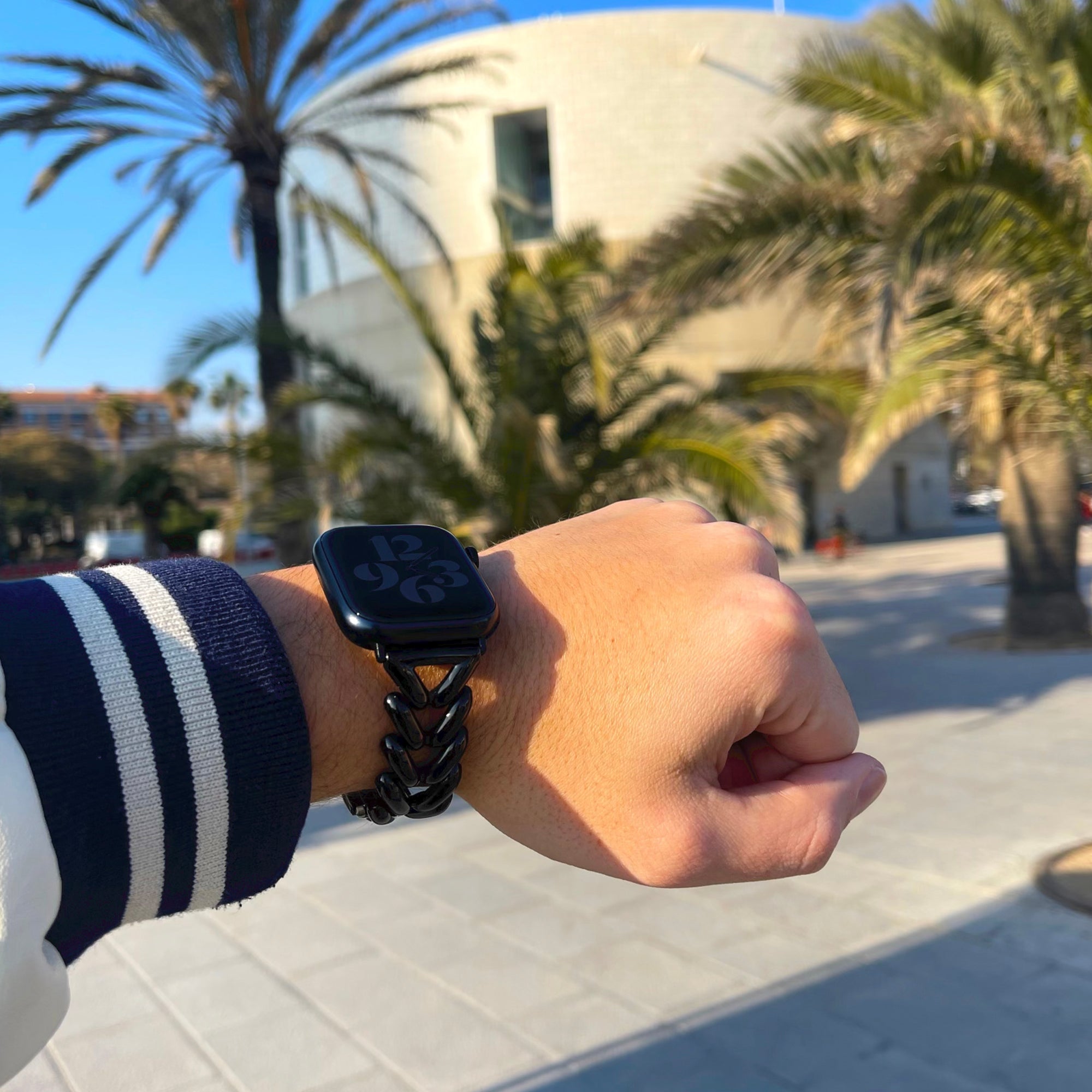 Fitbit Versa 3 / 4 / Sense V-Armband – schwarz