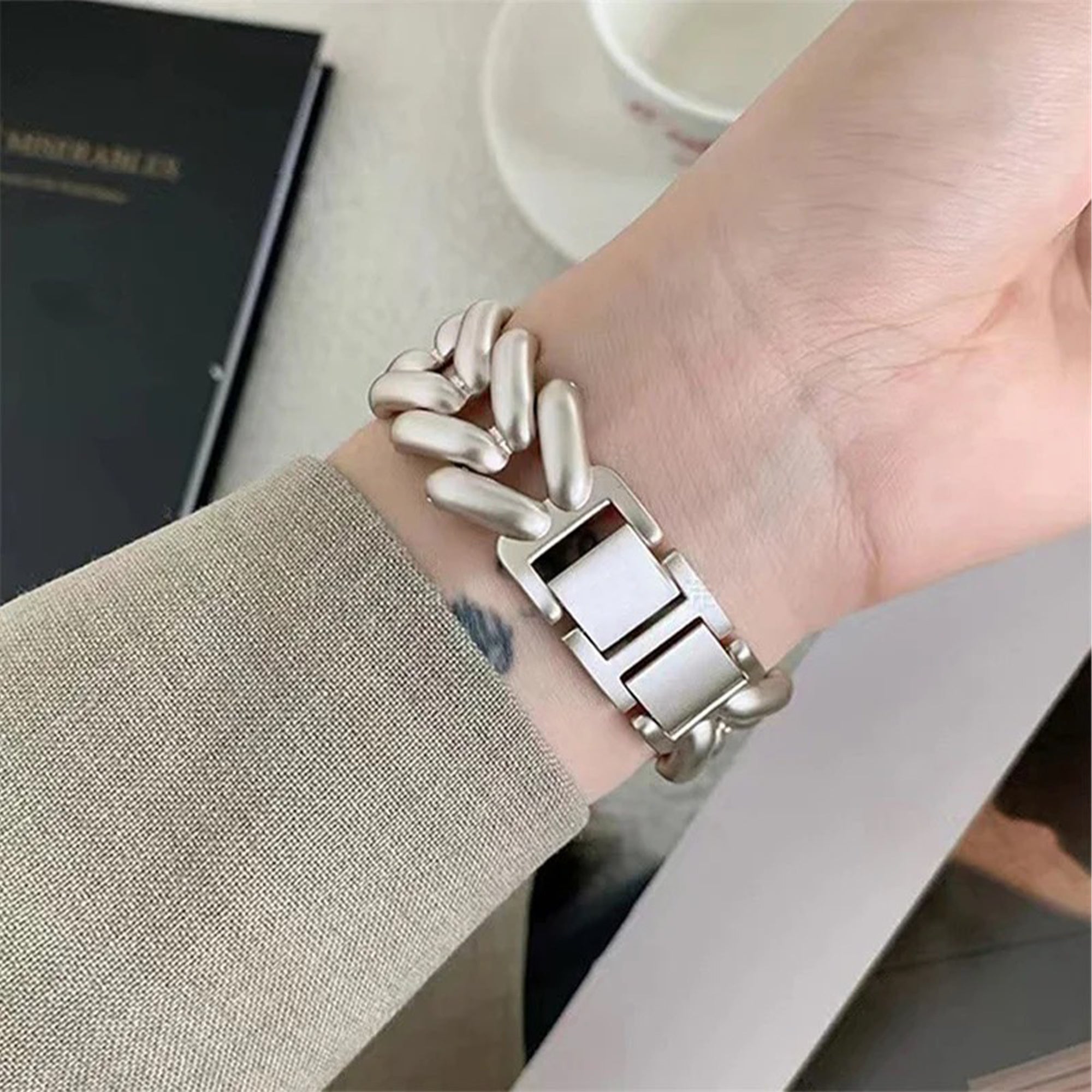 Apple Watch V strap - starlight